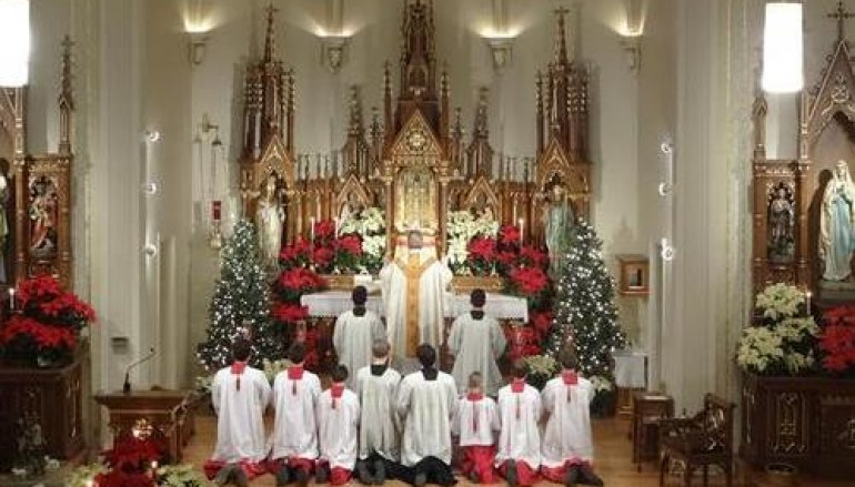 ‘Ad Orientem’: Cardinal Robert Sarah and Others Encourage Priests and People to Look East